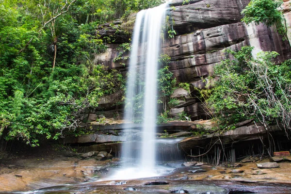 Cascada Parque Nacional Forestal Tailandia — Foto de Stock