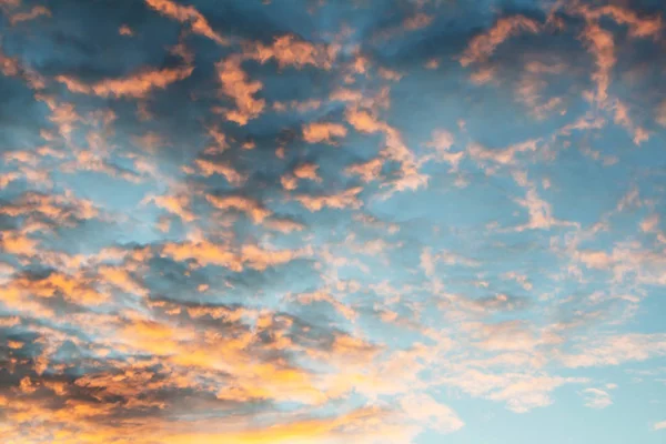 Cielo Blu Arancio Con Nuvole — Foto Stock