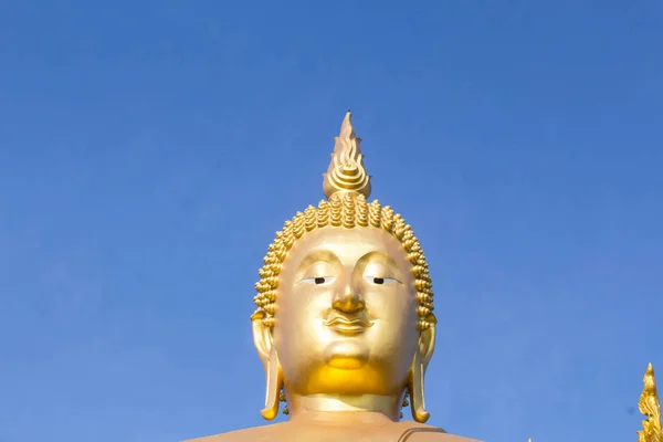 Wajah Buddha Emas Patung — Stok Foto