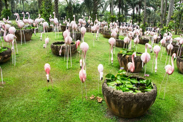 Red Flock Egrets Statue — Stock Photo, Image