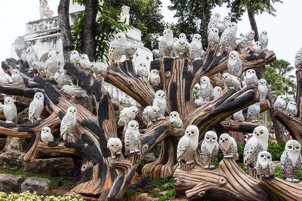 Figuras Sobre Las Aves Búhos Árbol —  Fotos de Stock