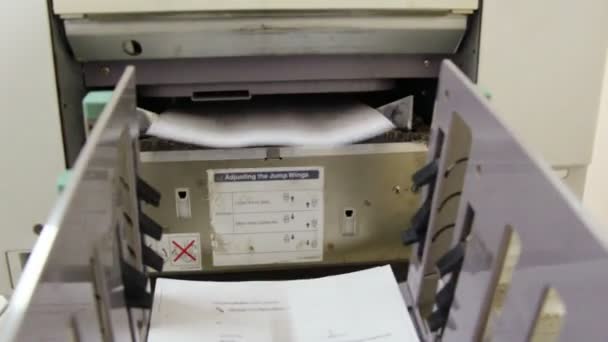 Office Printer Kopieën Maken Close Weergeven — Stockvideo