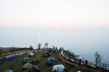 Kamp Sun rise görünümü noktasına lahana dağ, Pho sekmesini berg, inci