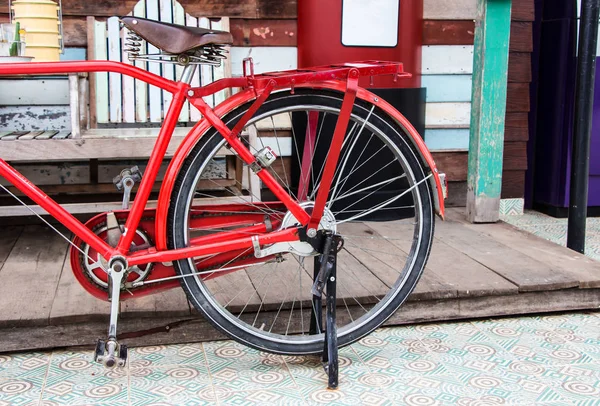 Red Vintage Bicycle Selective Focus — Stock Photo, Image