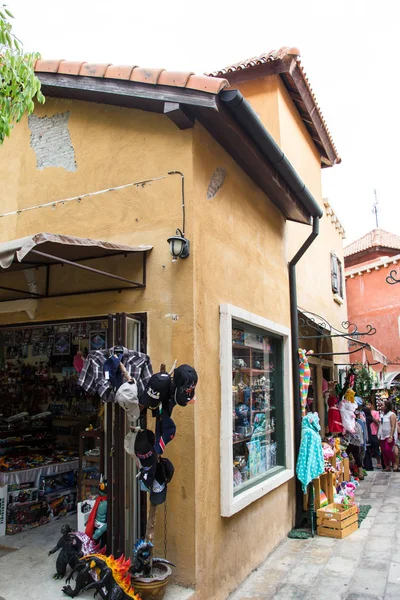 Turistler Için Evler Dükkanlar Ile Antik Küçük Şehir — Stok fotoğraf
