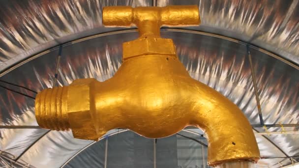 Big Golden Faucet Tap Water — Stock Video