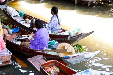 Damnoen Saduak yüzen Pazar Tayland