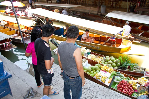 Frutti Esotici Vendita Sul Mercato Galleggiante Damnoen Saduak — Foto Stock