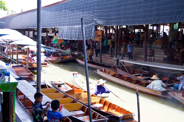 Damnoen Saduak Ταϋλάνδη Απριλίου Ντανοέν Σανούρακ Πλωτή Αγορά — Φωτογραφία Αρχείου