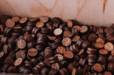 ahşap parçaları birçok yuvarlak biçim