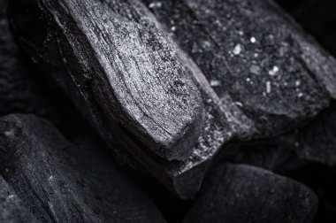 yakacak odun, siyah endüstriyel kömürlerin arka plan yandı