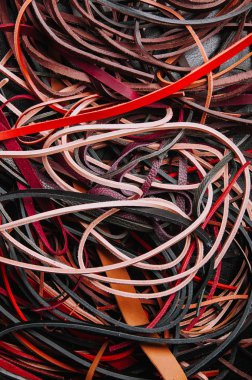 renkli deri knot, deri kalıntıları, deri kordonlar