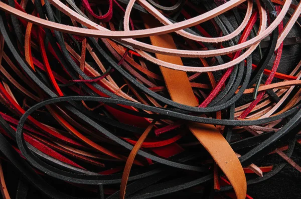 dokulu renkli deri dizeleri