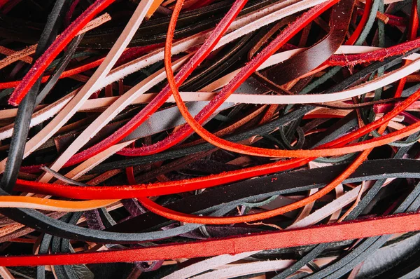 renkli deri dizeleri, deri kordonlar