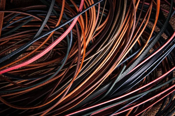 renkli Tekstil dizeleri, deri kordonlar