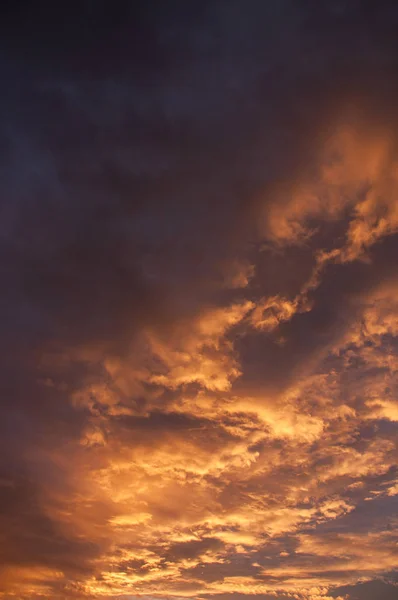 Sonnenuntergang Himmel Mit Wolken Vertikales Bild — Stockfoto
