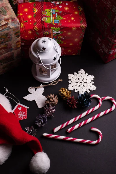 Año Nuevo Decoraciones Navidad Mesa Con Caramelos Lámpara — Foto de Stock