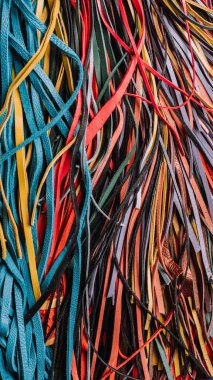 renkli deri kordonlar, tam kare dikey görüntü