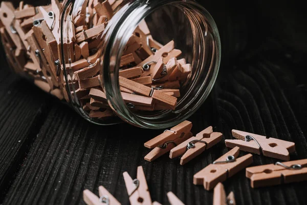 Lente Type Houten Wasknijpers Glazen Pot — Stockfoto