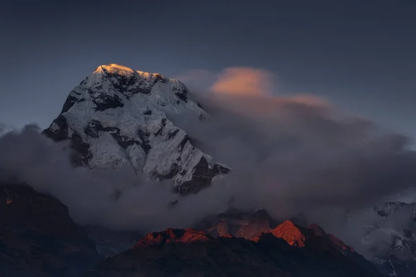 Paisaje Con Vista Del Pico Sur Annapurna Desde Tadapani Durante —  Fotos de Stock