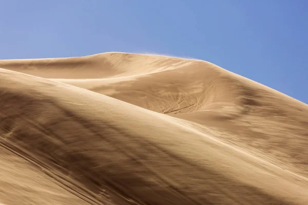 Sahara Çöl Güzel Çizgiler Renkler Ile Güneş Doğarken Merzouga Fas — Stok fotoğraf