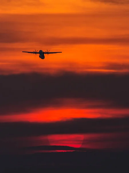 Air Plane Taking Sunset Sun Beautiful Red Cloud Background — Stock Photo, Image