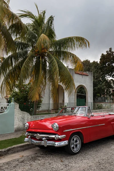 Old Car Streets Havana Beatiful Palm Trees Background Cuba — Stock Photo, Image