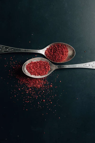 Top View Chili Pepper Spoons Dark Table — Stock Photo, Image