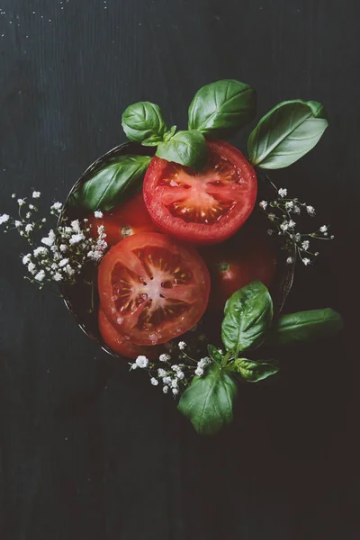 Top View Red Organic Tomatoes Flowers Basil Leaves Bowl — Stock Photo, Image