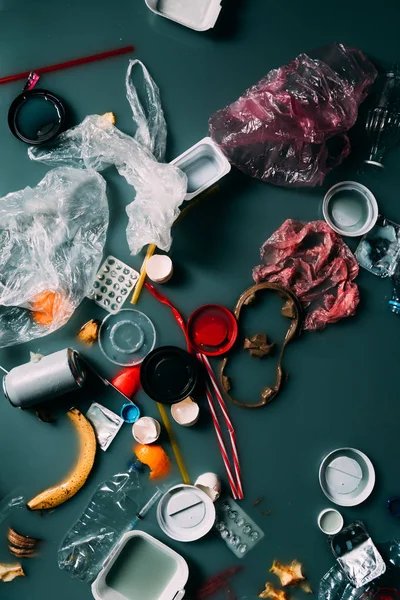 Geri Dönüşüm Kavramı Akan Ekoloji Koruma Çöp Görünümünü Top — Stok fotoğraf