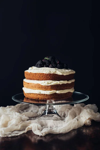 Pastel Mora Recién Horneado Soporte Vidrio Mantel Queso — Foto de Stock