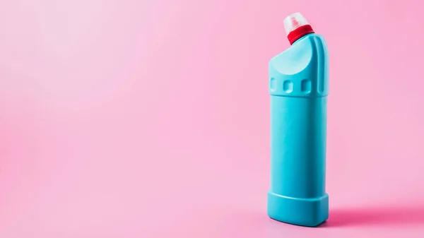 Close View Cleaning Fluid Pink Background — Free Stock Photo