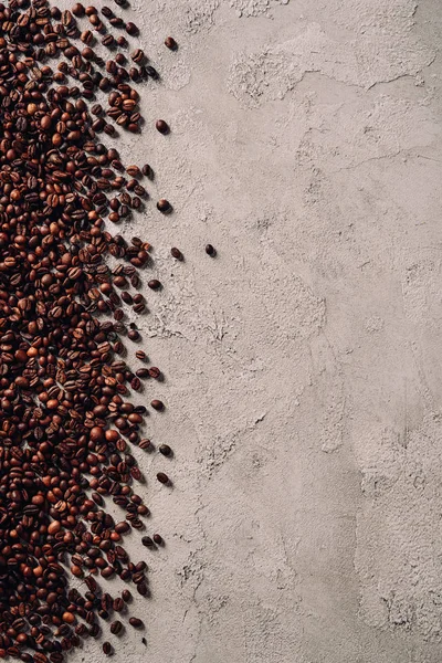 Top View Spilled Coffee Beans Concrete Surface — Stock Photo, Image