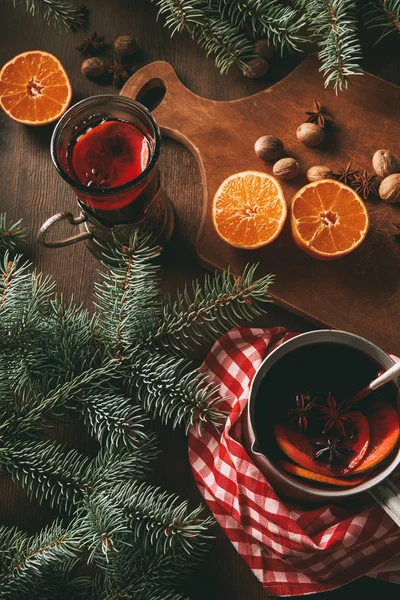 Homemade Hot Spiced Wine Glass Cup Saucepan Fresh Oranges Wooden — Stock Photo, Image