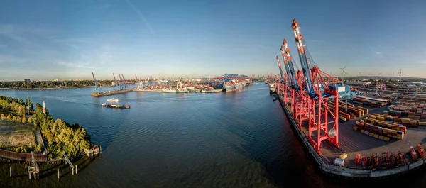 Veduta aerea di un grande terminal container nel porto di Amburgo — Foto Stock