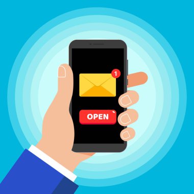 Siyah cep telefonu üzerinde mavi arka plan izole tutan el. Smartphone ile yeni mesaj, insanın elinde kapalı zarf dokunmatik ekran ve düğme açık düz tasarım vektör çizim üzerinde attı.