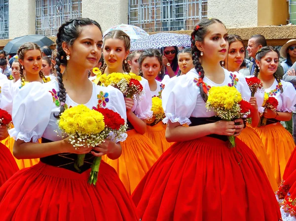 Cuenca Ecuador April 2019 Traditional Parade Desfile Day Foundation City — Stock Photo, Image