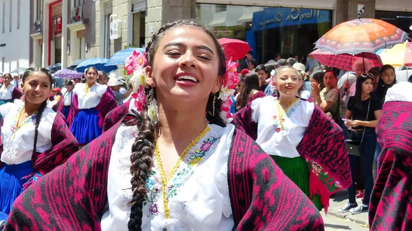 Cuenca Ecuador Április 2019 Hagyományos Parádé Vagy Desfile Napján Alapítvány — Stock Fotó
