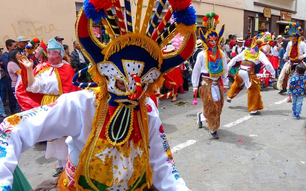 Κουένκα Ισημερινός Δεκεμβρίου 2018 Χορευτές Ντυμένοι Χαρακτήρες Της Γιορτής Του — Φωτογραφία Αρχείου