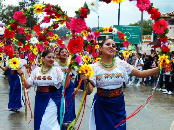 Cuenca Ecuador 2019 November Hagyományos Parádé Cuenca Függetlenségének Napján Néptáncosok — Stock Fotó