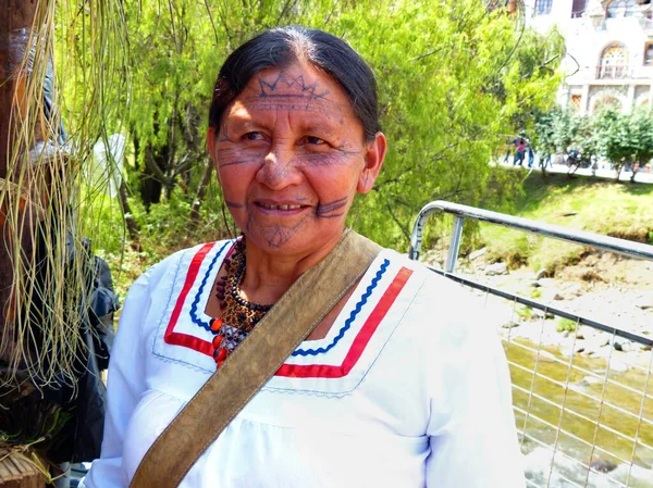 Cuenca Ekvador Kasım 2015 Cuenca Kültür Festivali Shuar Uyruklu Kimliği — Stok fotoğraf