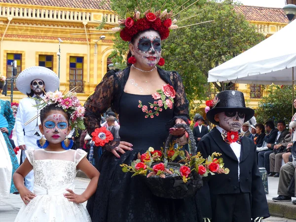 Cuenca Εκουαδόρ Νοεμβρίου 2019 Παραδοσιακή Παρέλαση Την Ημέρα Ανεξαρτησίας Της — Φωτογραφία Αρχείου
