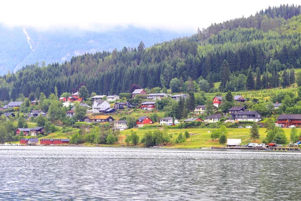 Pueblo Lado Del Lago Bergen Noruega — Foto de Stock