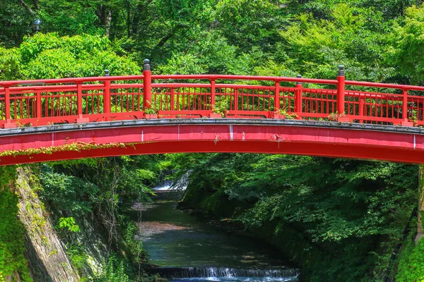 Puente Curva Roja Reflejo Río Sumiyoshi Taisha Shrine Osaka Japón —  Fotos de Stock