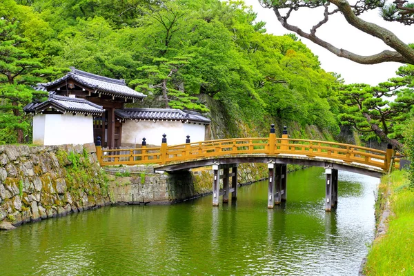 Κίτρινο Γέφυρα Μπροστά Από Κάστρο Wagayama — Φωτογραφία Αρχείου