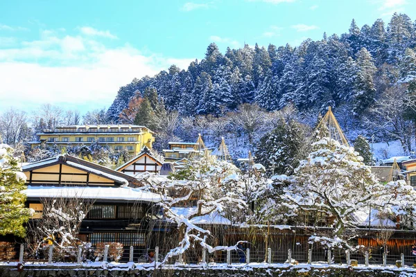 冬の季節の古い町並み — ストック写真