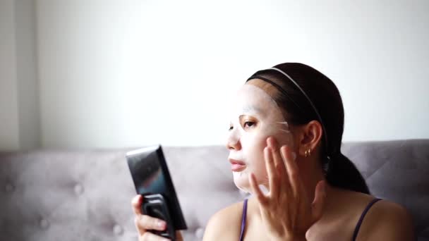 Mascarilla Cosmética Las Mujeres Tratamiento Facial Concepto Belleza Moda — Vídeos de Stock