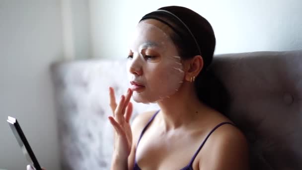 Masque Cosmétique Sur Visage Traitement Femmes Concept Beauté Mode — Video