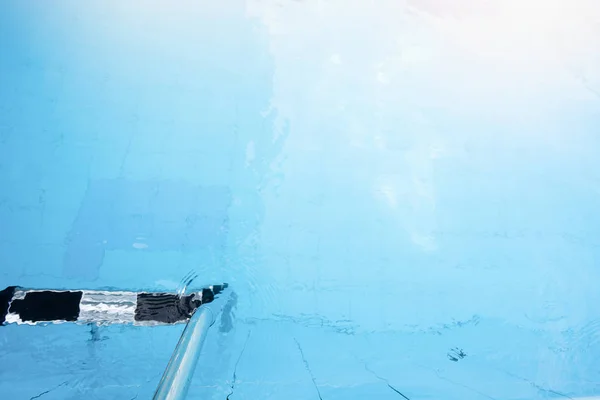 Haltegriffe Flecken Weniger Blauen Schwimmbad — Stockfoto