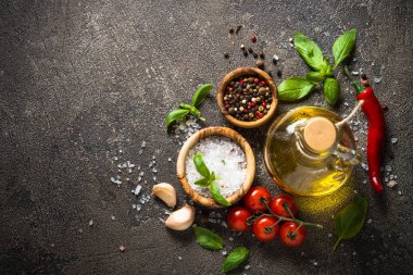 Gıda arka plan - sebze, otlar ve baharatlar.